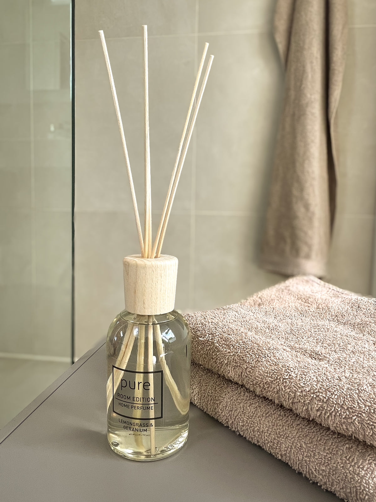 PURE Raumdiffusor im Badambiente